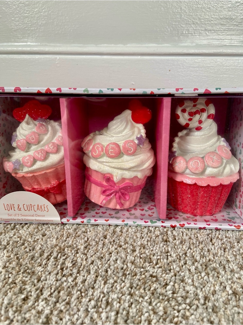 NWT Love & Cupcakes Valentines Faux Cupcakes Set of 3 - Picture 3 of 11